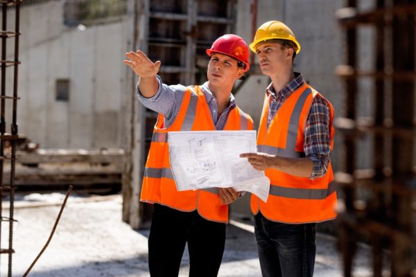 engineers-on-site-during-an-inspection